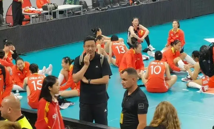 日的凌晨, 主波兰女排