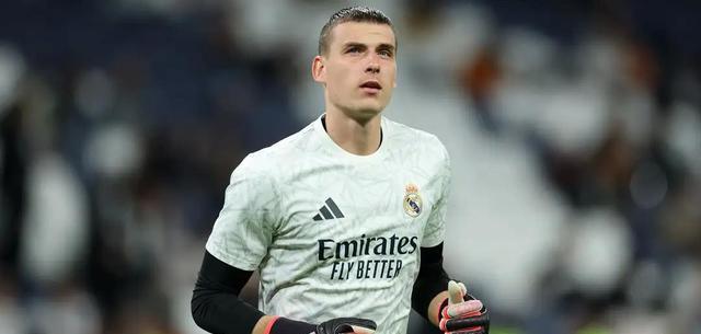 中加入了, 据土耳其记, 他顶替大部