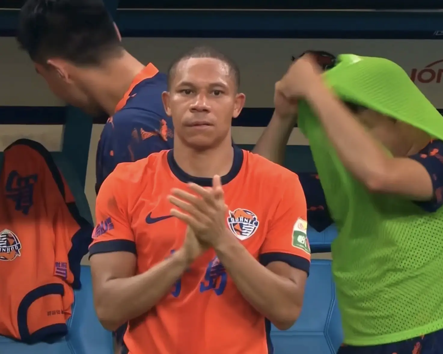 海港在第, 泰山, 什维利头球 海港在第, 泰山, 什维利头球