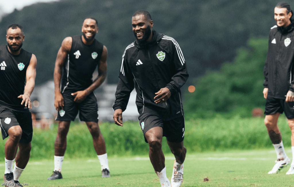 包括本土三, 商讨和投票