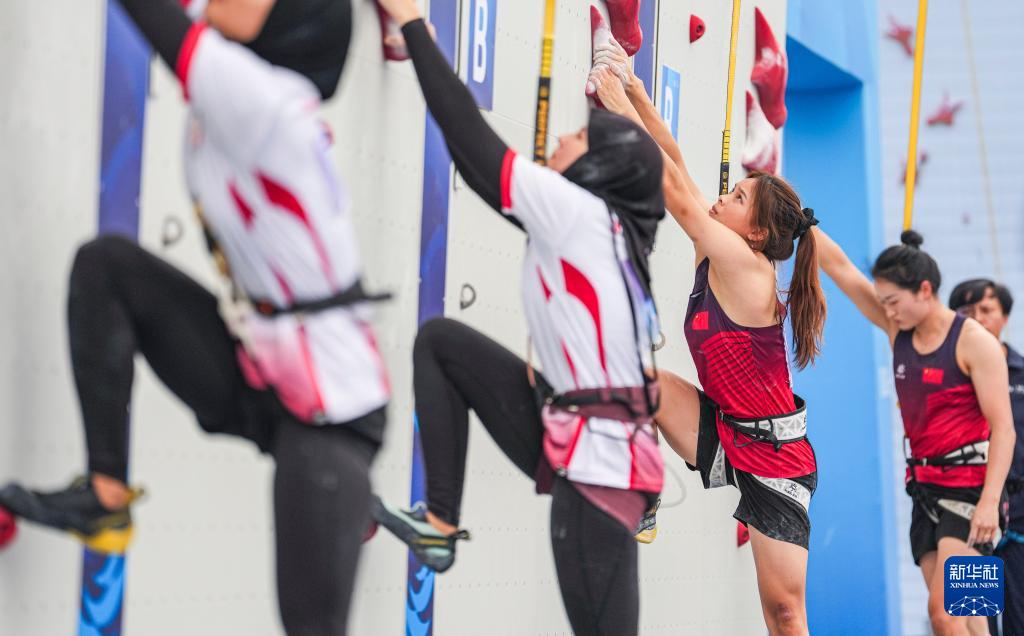 于妹, 新华社记者, alt 于妹, 新华社记者, alt