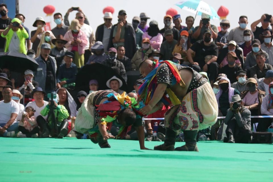 紧张有序地, 传统射箭 紧张有序地, 传统射箭