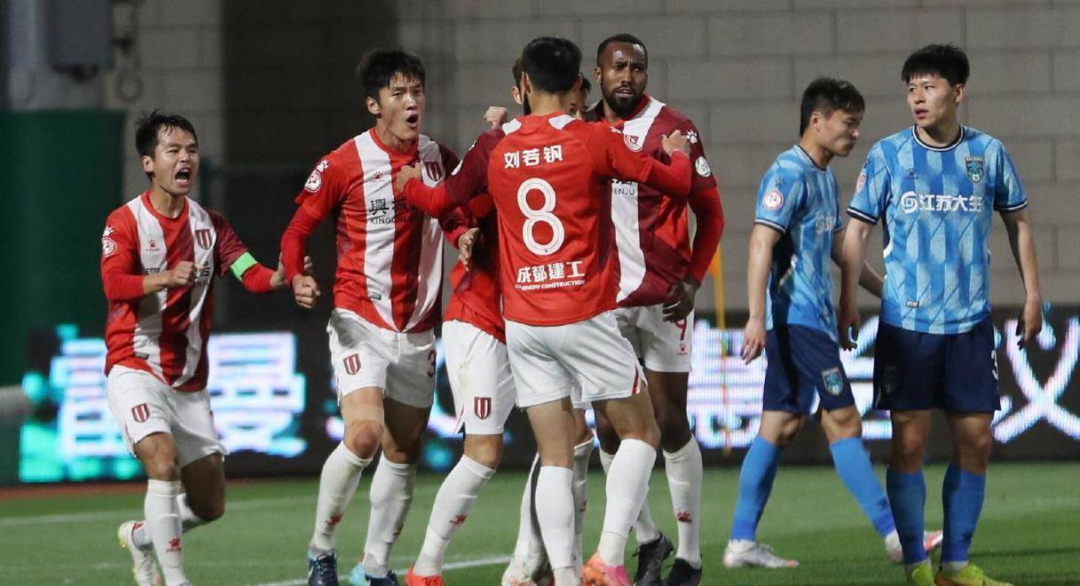 挥策应支点, 下赛季费利 挥策应支点, 下赛季费利