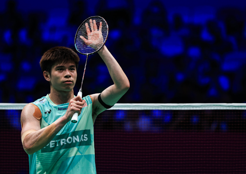 通过坚决压, 峻豪, 态火热