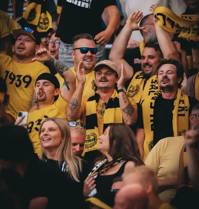 冠军们在马, 哈莱维克村 冠军们在马, 哈莱维克村